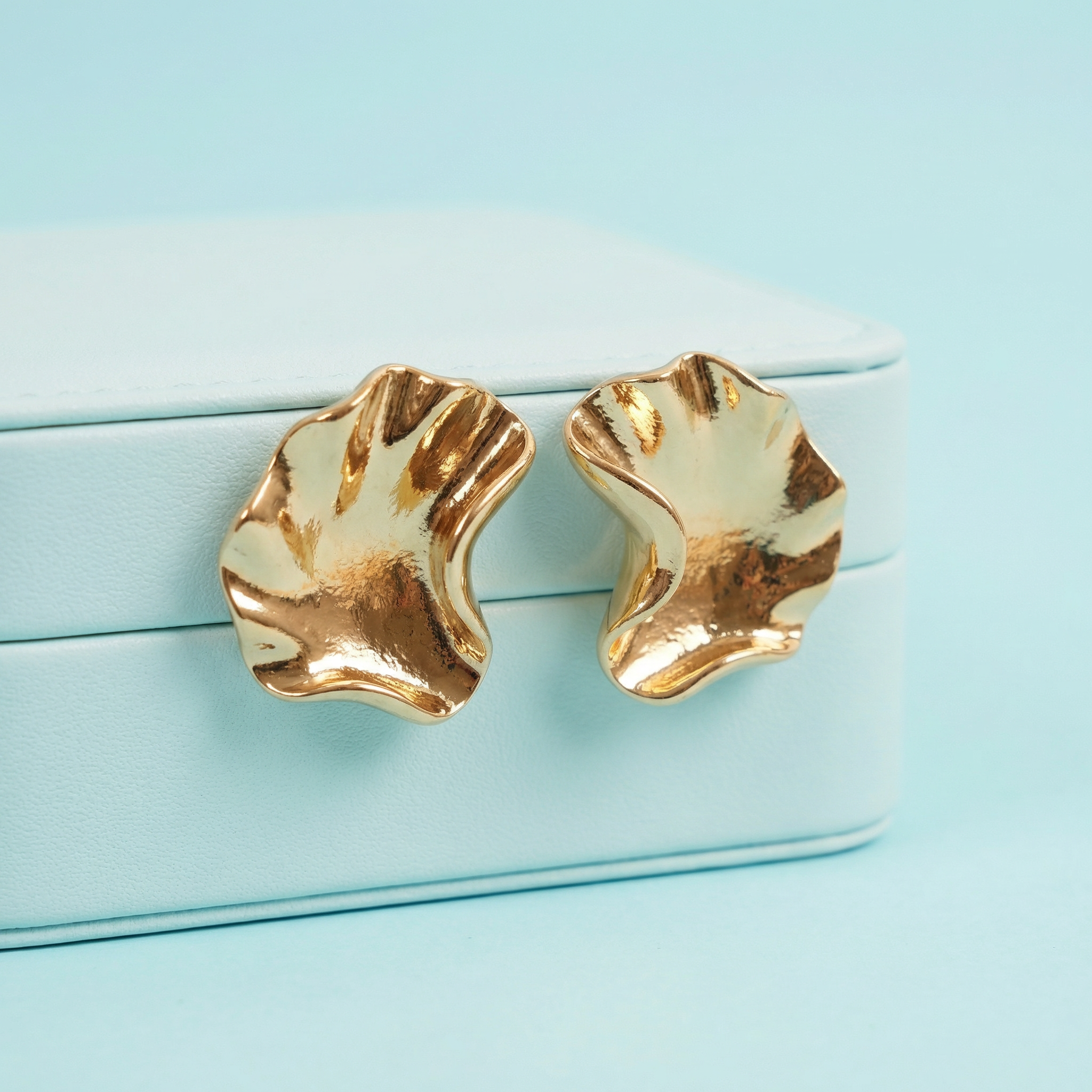 Golden Wave Sculpt Stud 18 Carat Gold Finished PVD Coated Anti-Tarnish Earrings