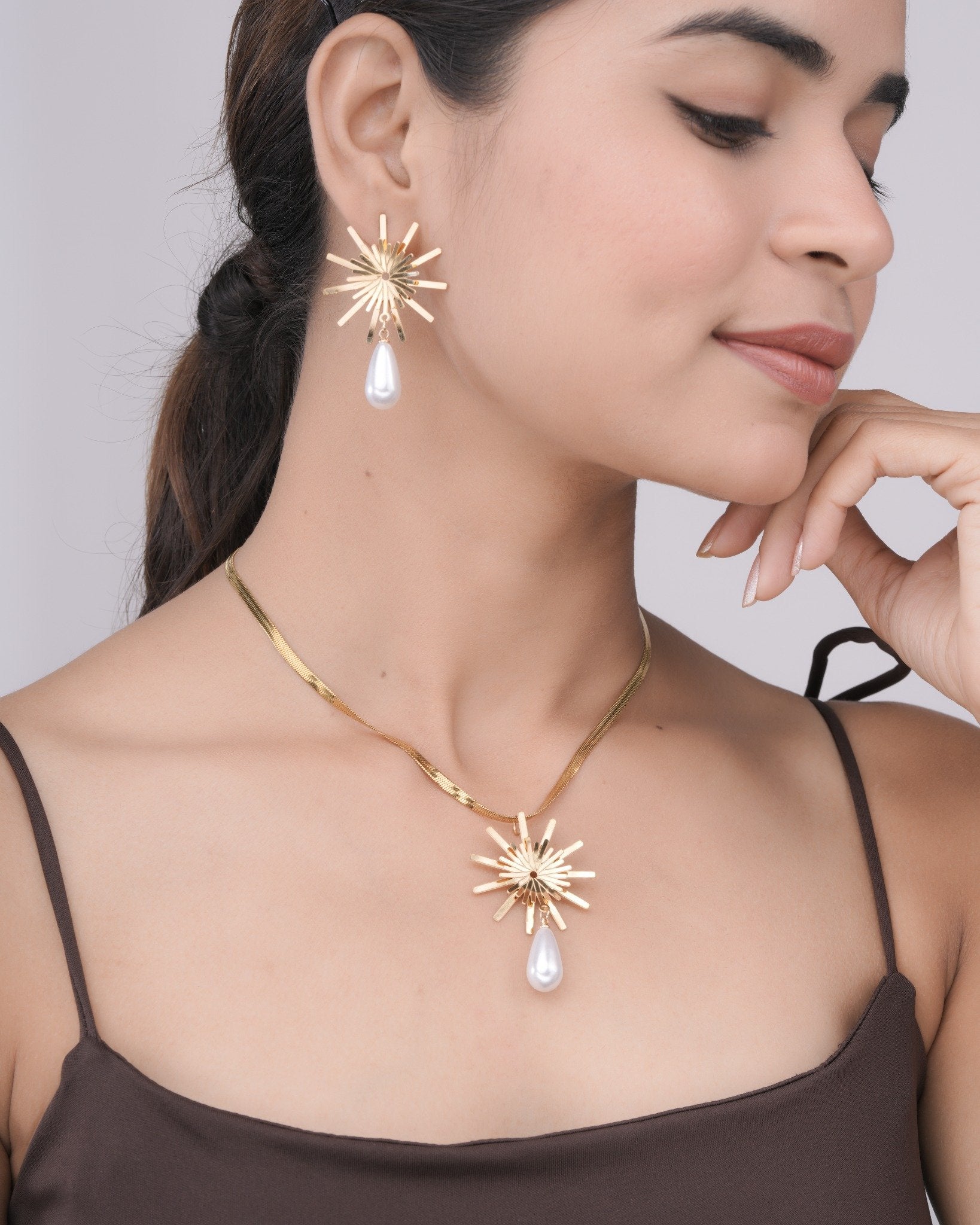 Sunburst Pearl Drop 18 Carat Gold Finished PVD Coated Anti-Tarnish Set