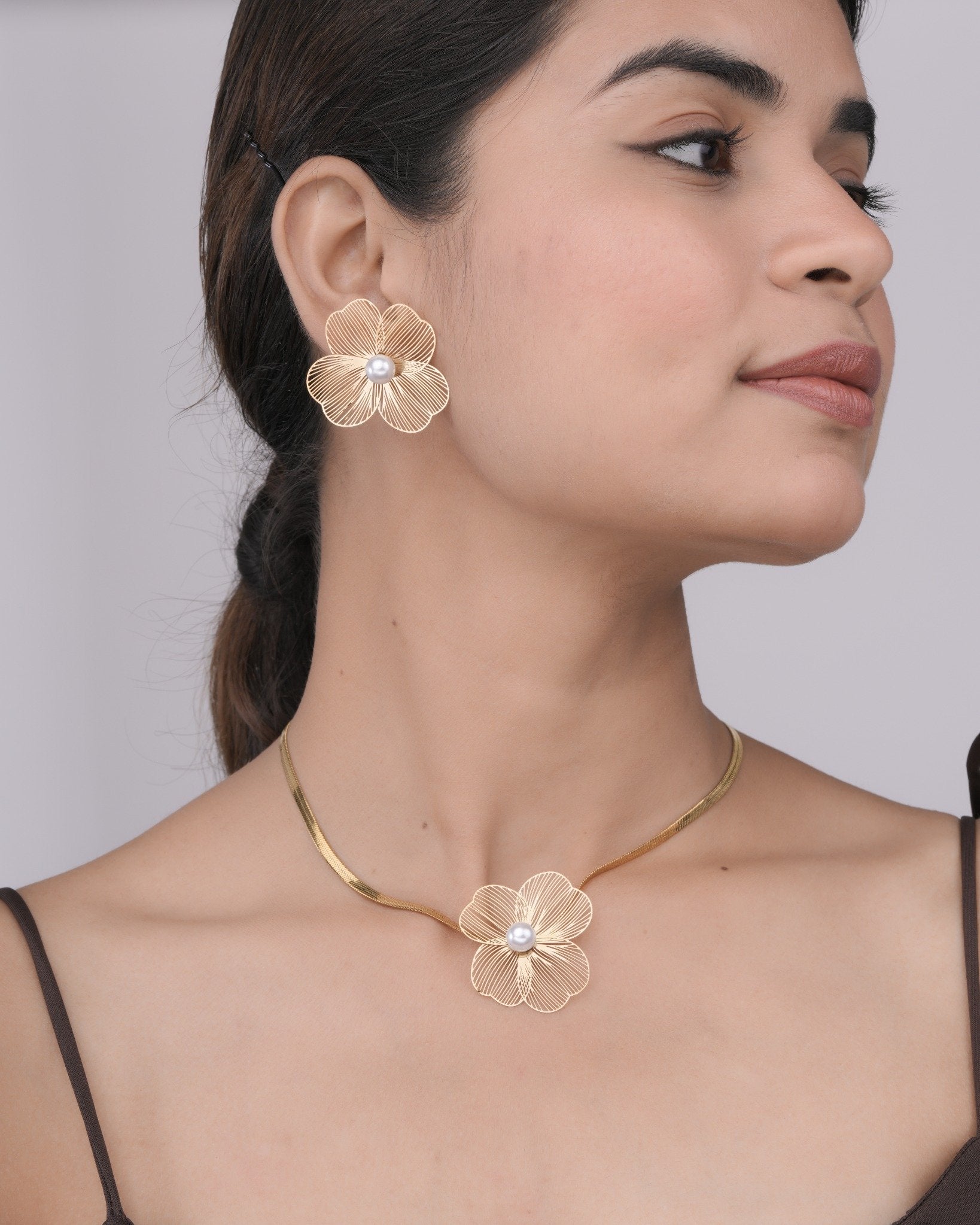 Pearl Blossom Elegance 18 Carat Gold Finished PVD Coated Anti-Tarnish Set