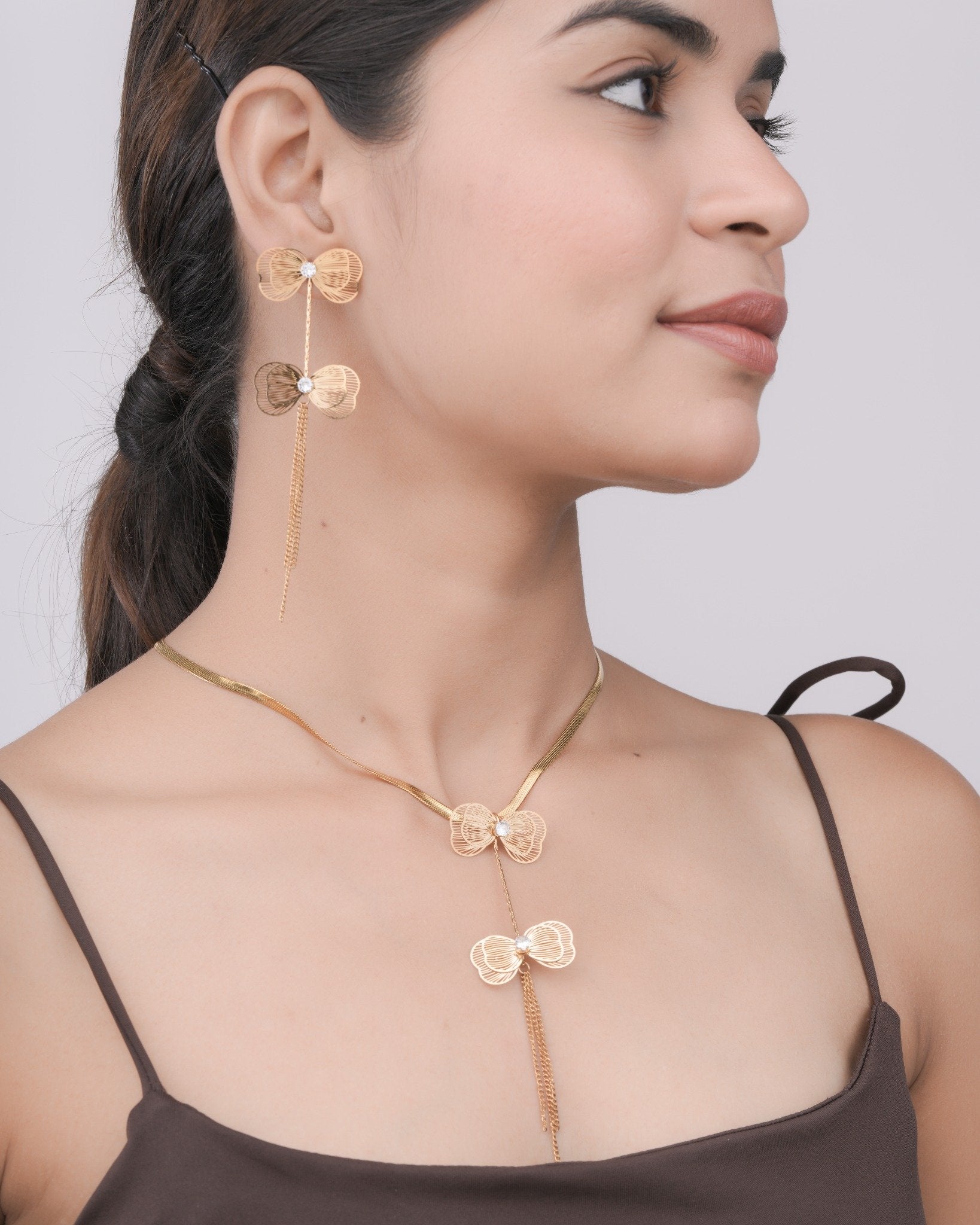 Golden Bow Cascade 18 Carat Gold Finished PVD Coated Anti-Tarnish Set