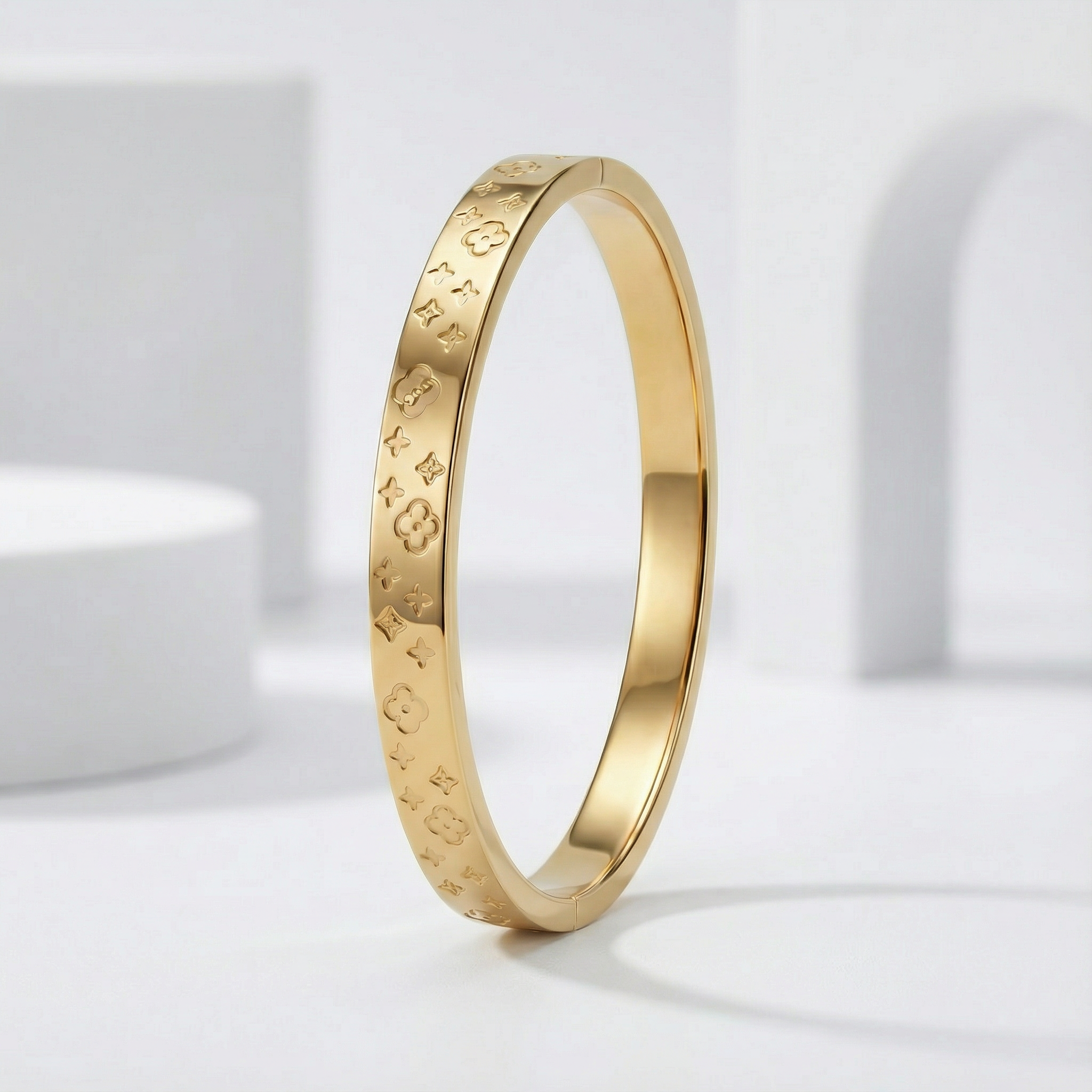 Golden Petal Charm 18 Carat Gold Finished PVD Coated Anti-Tarnish Bracelet