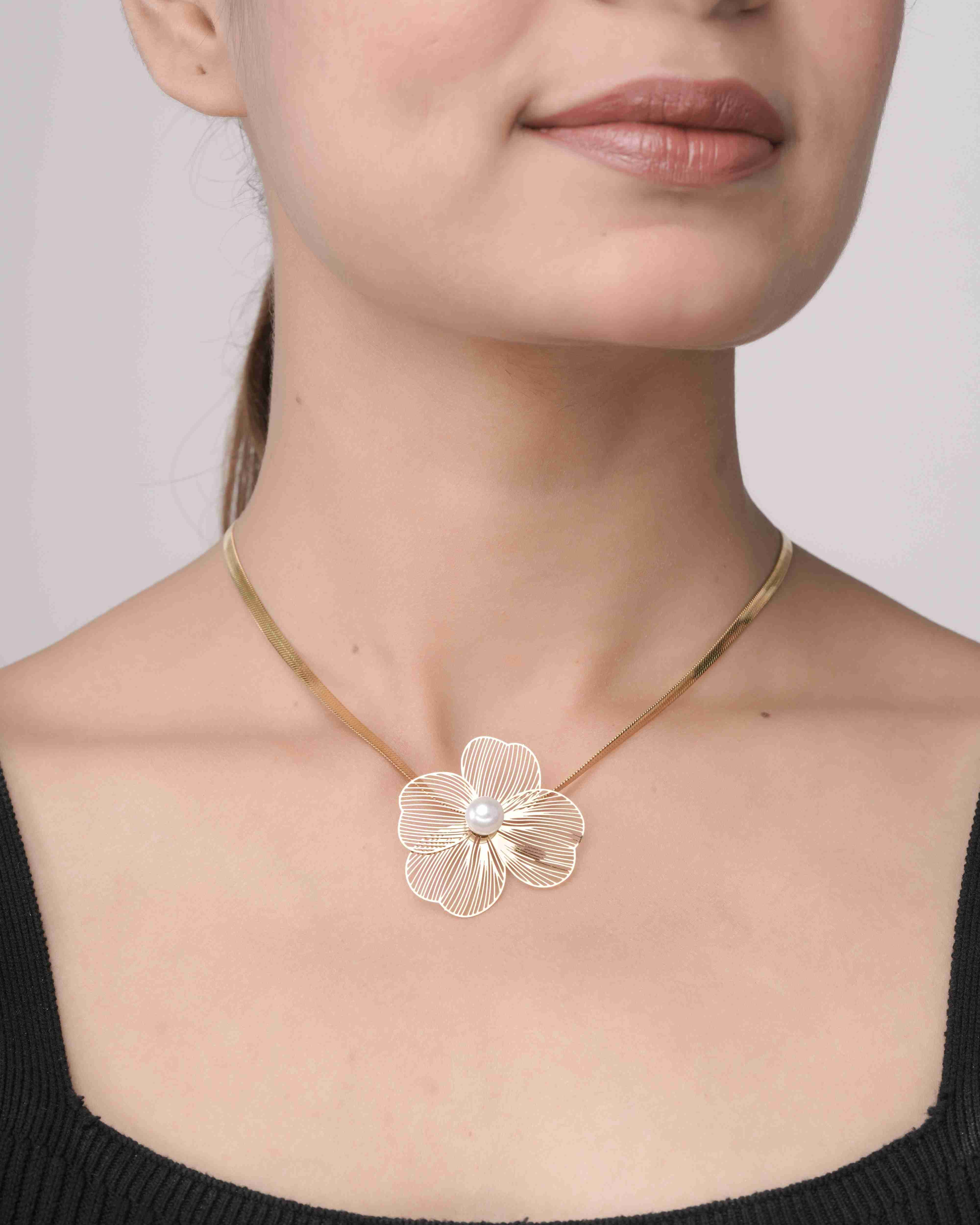 Pearl Bloom 18 Carat Gold Finished PVD Coated Anti-Tarnish Necklace