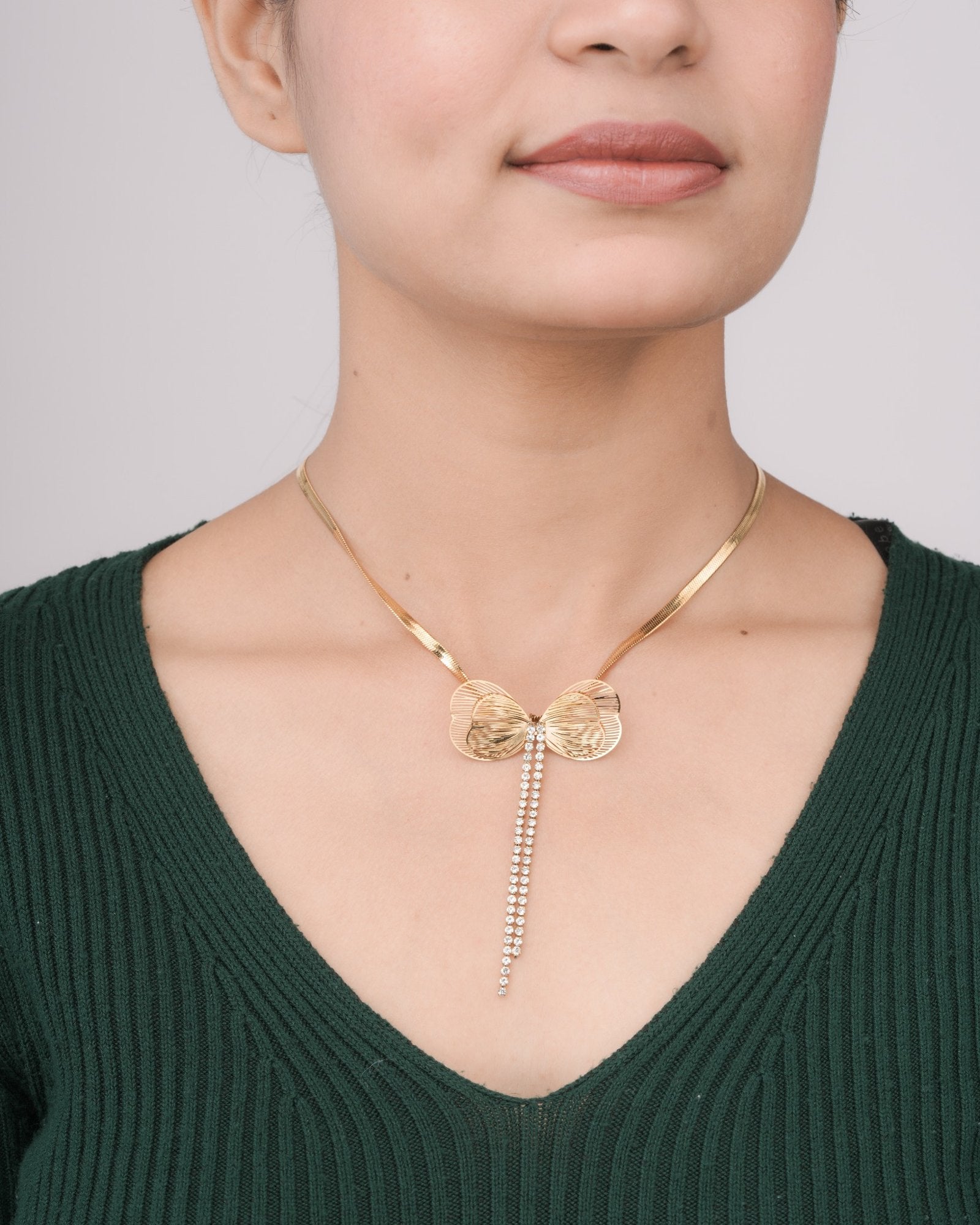 Golden Bow Cascade 18 Carat Gold Finished PVD Coated Anti-Tarnish Necklace