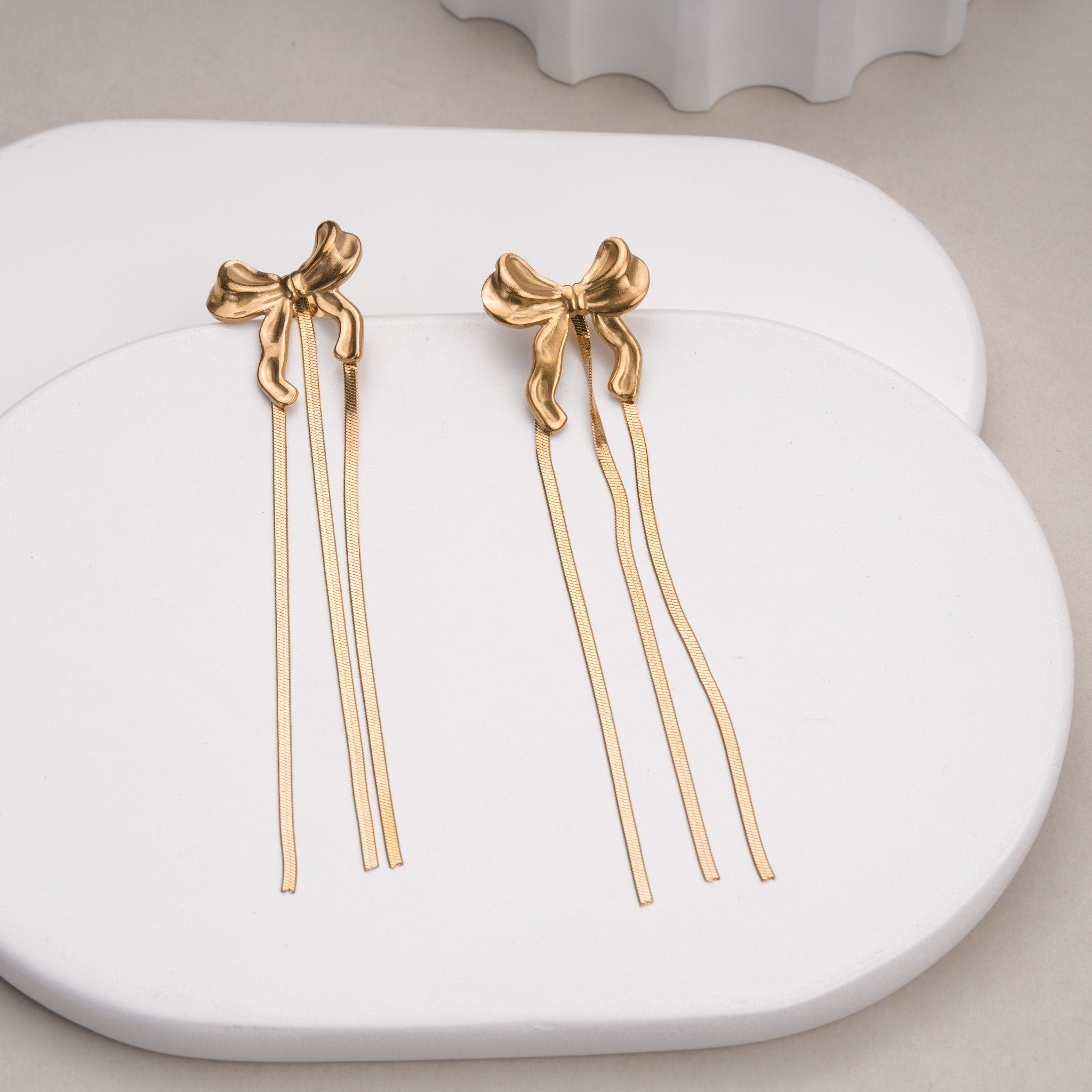 Élise Bowfall Gold Drops 18 Carat Gold Finished PVD Coated Anti-Tarnish Earrings