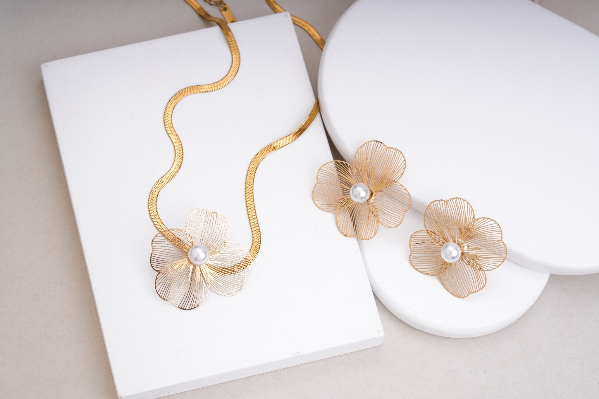 Pearl Blossom Elegance 18 Carat Gold Finished PVD Coated Anti-Tarnish Set