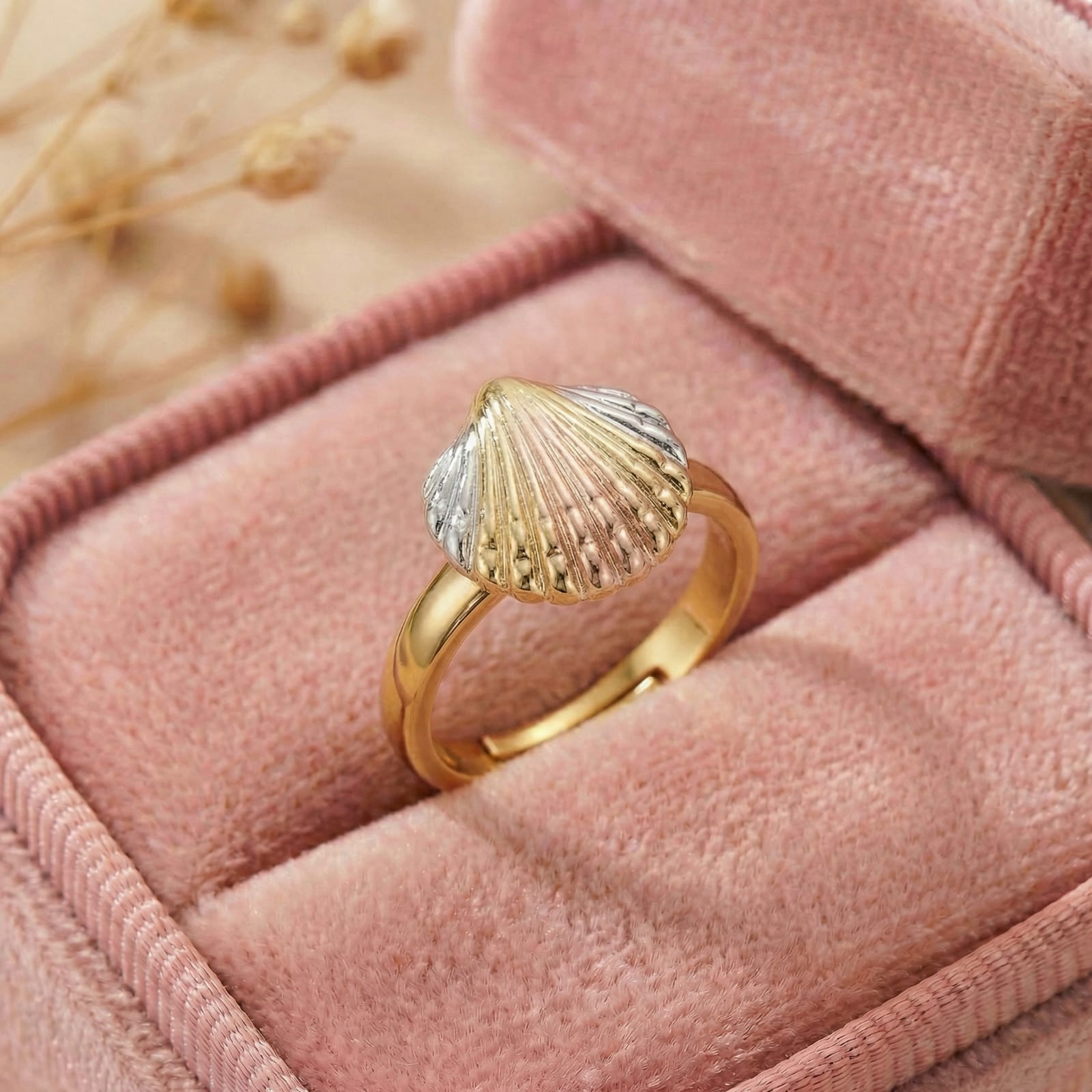 Seashell Harmony 18 Carat Gold Finished PVD Coated Anti-Tarnish Ring