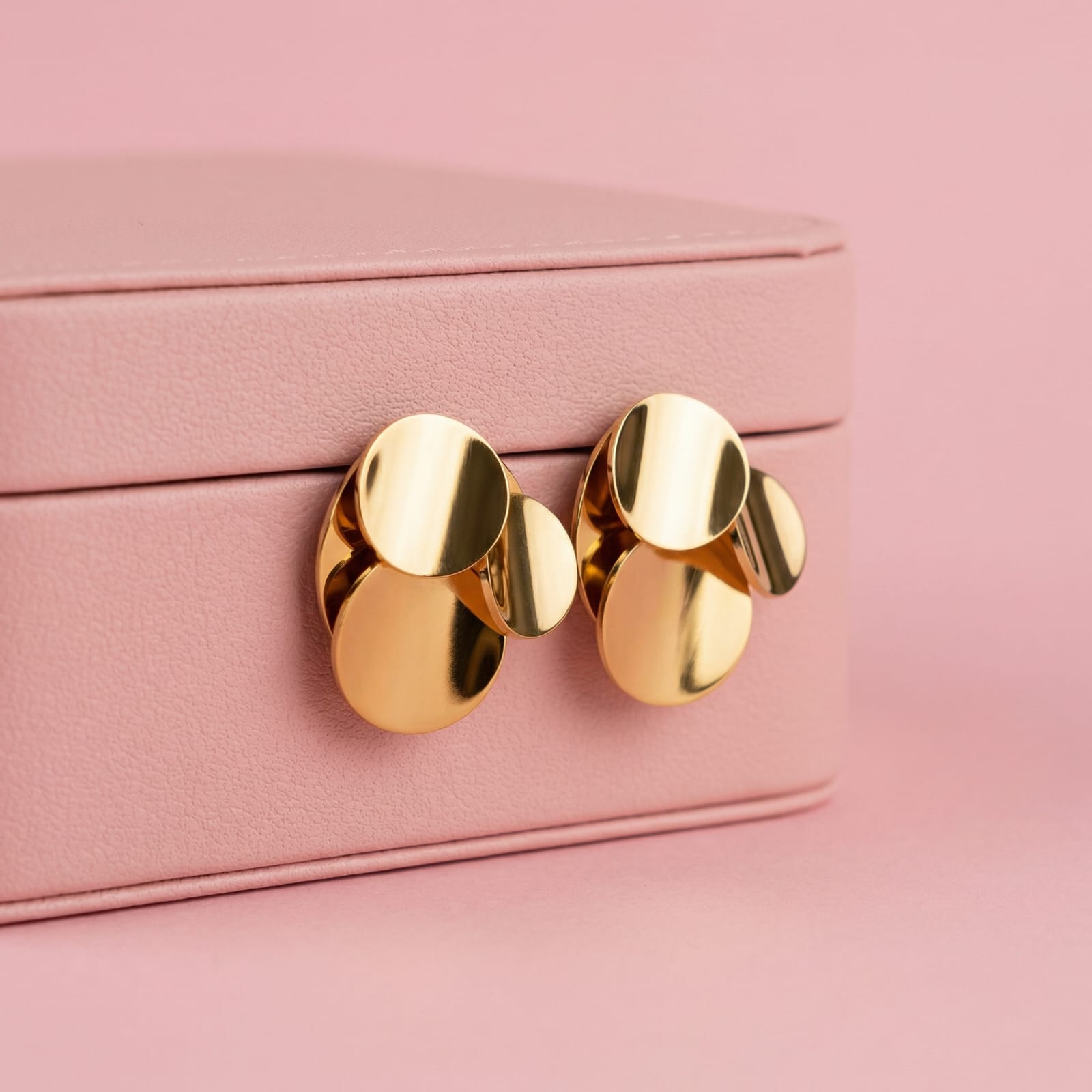 Luna Disc Stud 18 Carat Gold Finished PVD Coated Anti-Tarnish Earrings