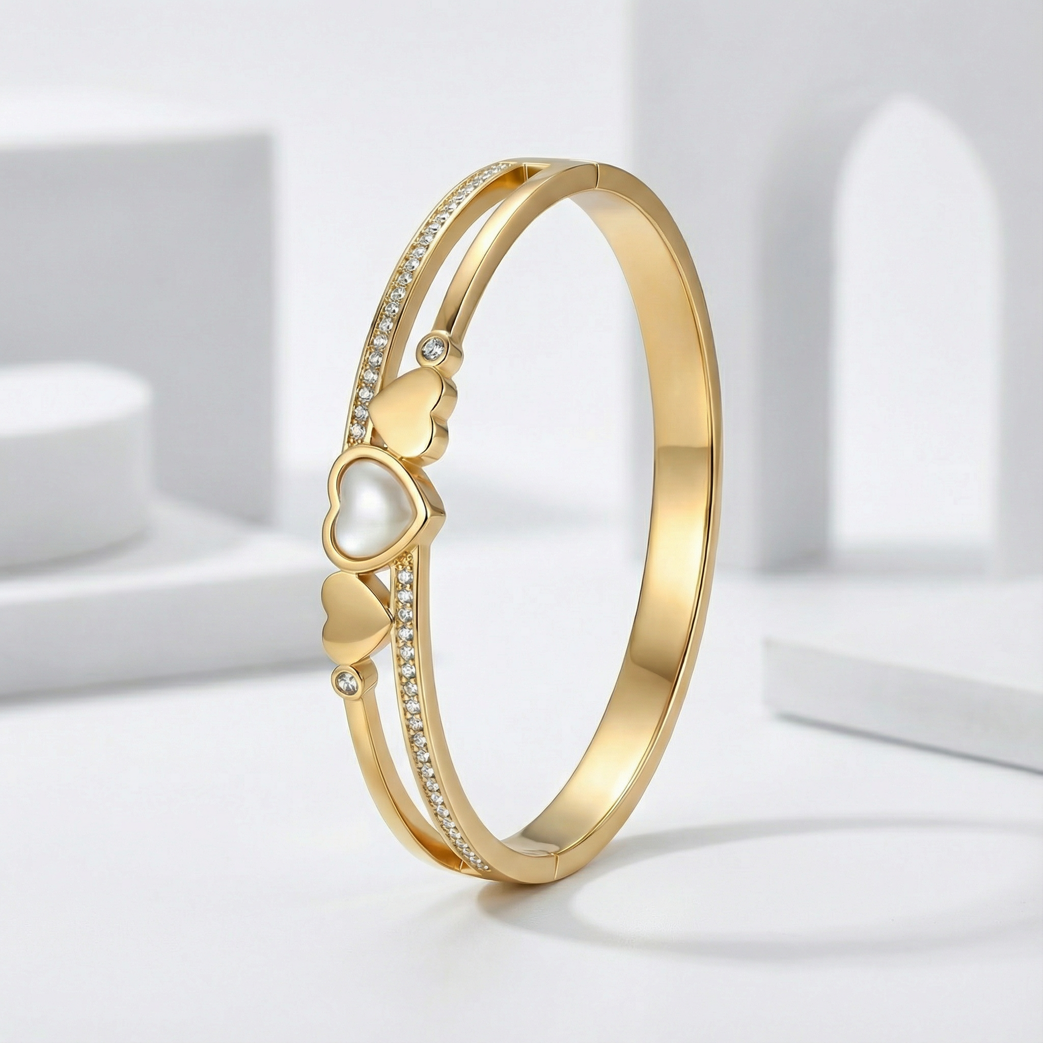 Crystal Heart Gold 18 Carat Gold Finished PVD Coated Anti-Tarnish Bracelet