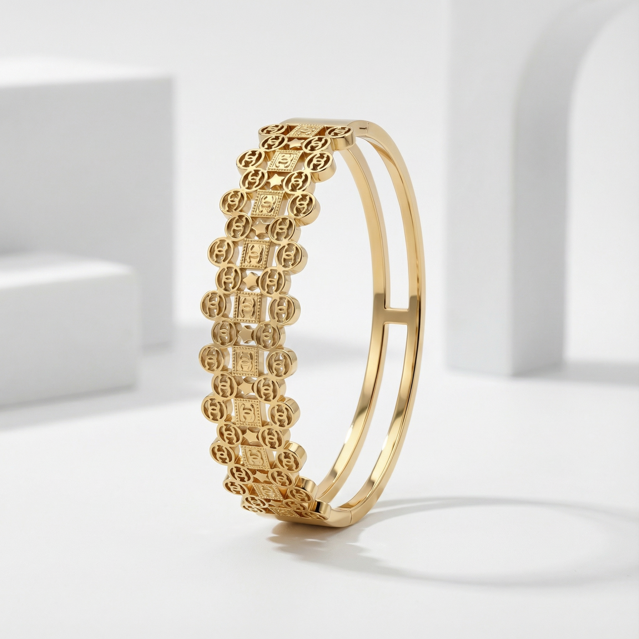 Royal Link Gold 18 Carat Gold Finished PVD Coated Anti-Tarnish Bracelet