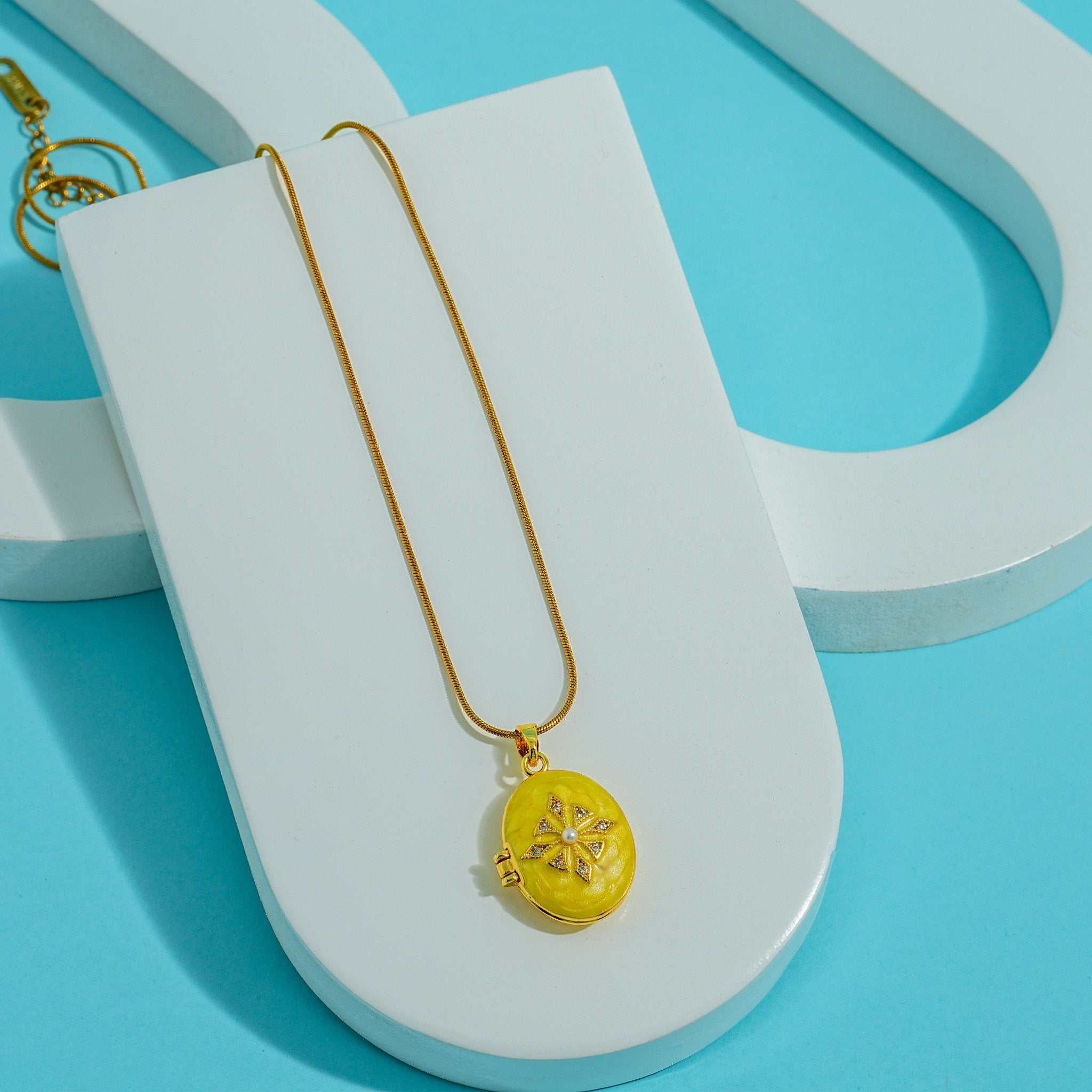 Golden Sunburst Locket 18 Carat Gold Finished PVD Coated Anti-Tarnish Necklace